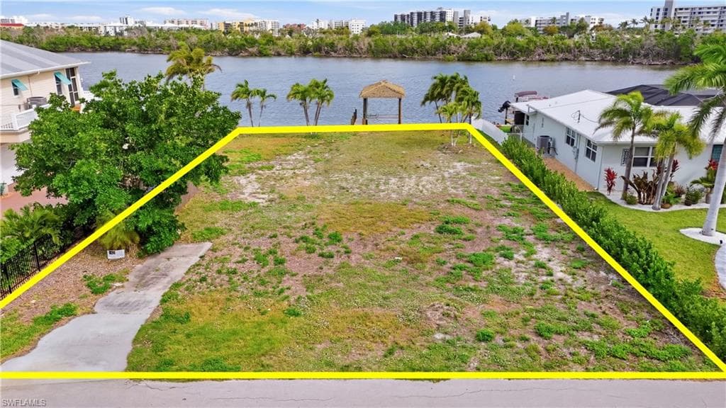 8061 Lagoon RD-9