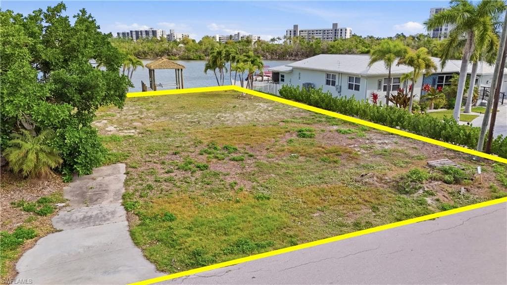 8061 Lagoon RD-4