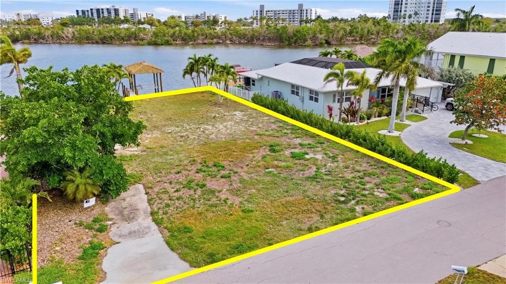 8061 Lagoon RD-8