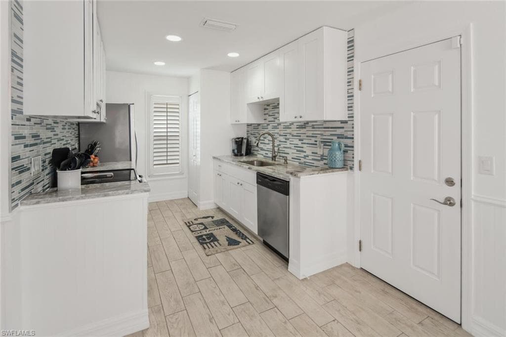 534 96th AVE N-17