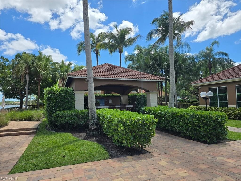 1210 Reserve WAY 204-32