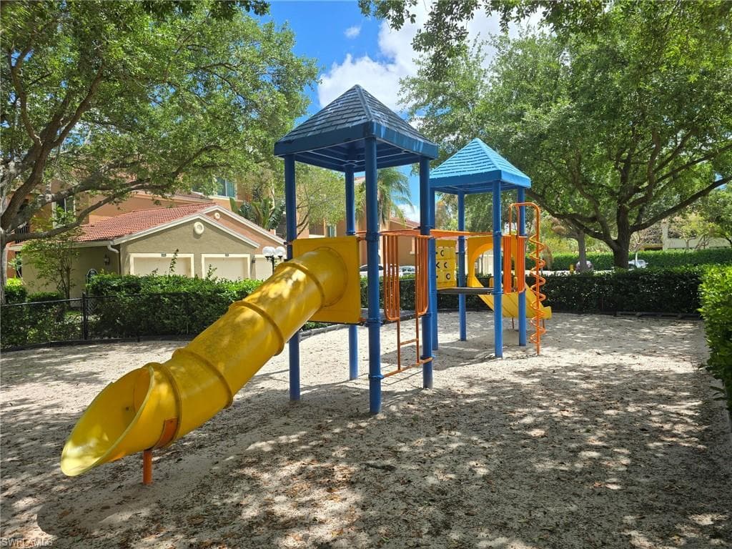 1210 Reserve WAY 204-40