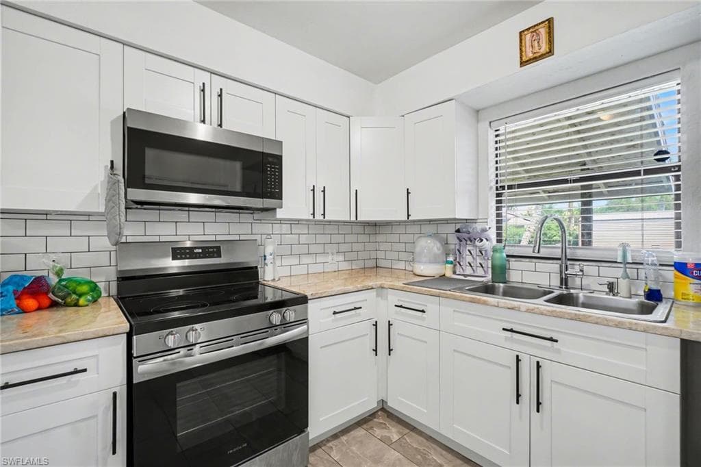 2208/2210 Iris WAY-28