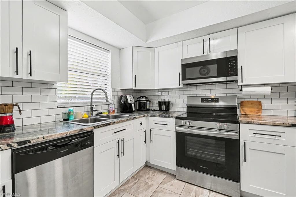 2208/2210 Iris WAY-9