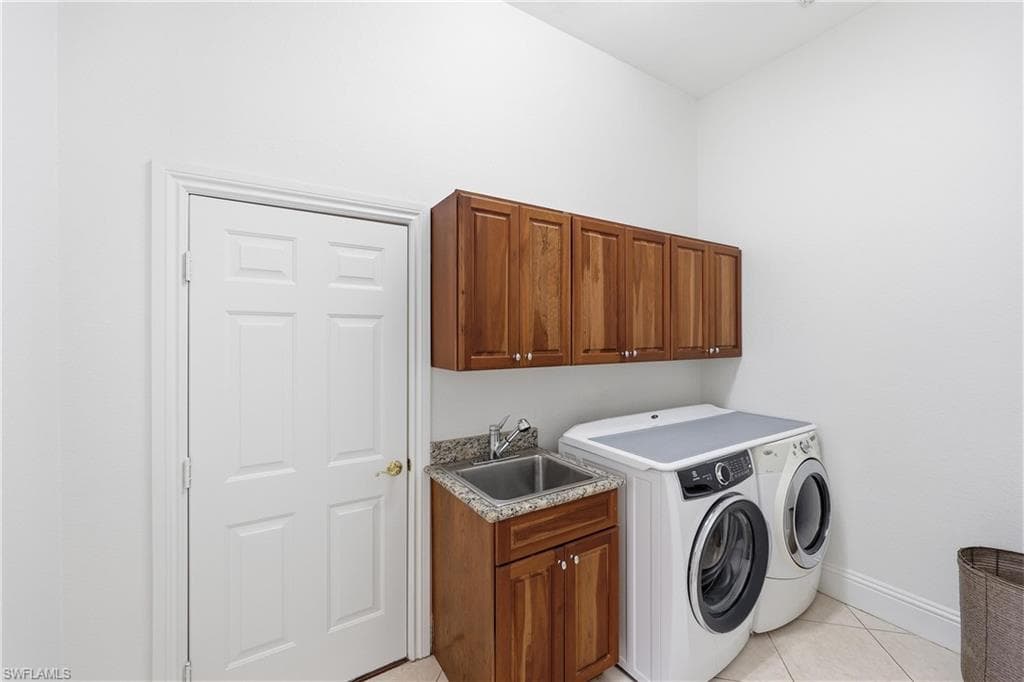 2844 Coco Lakes DR-27