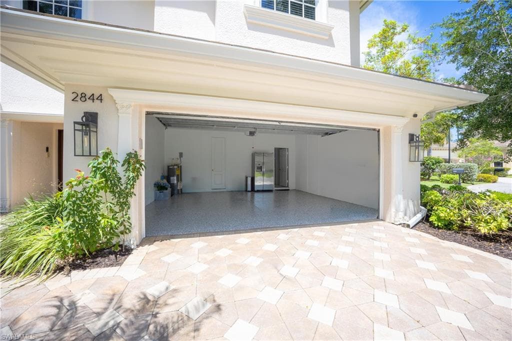 2844 Coco Lakes DR-42