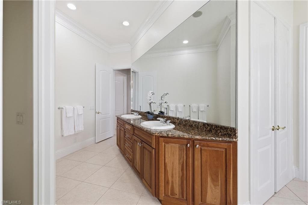 2844 Coco Lakes DR-18