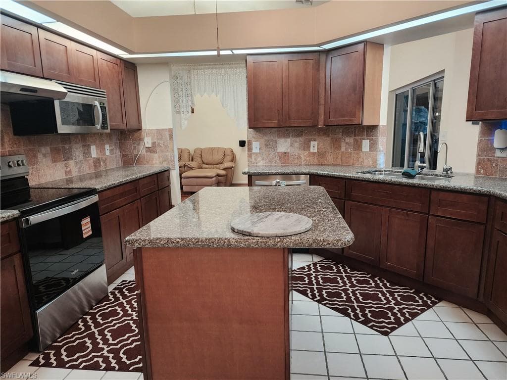 17264 Oriole RD-9