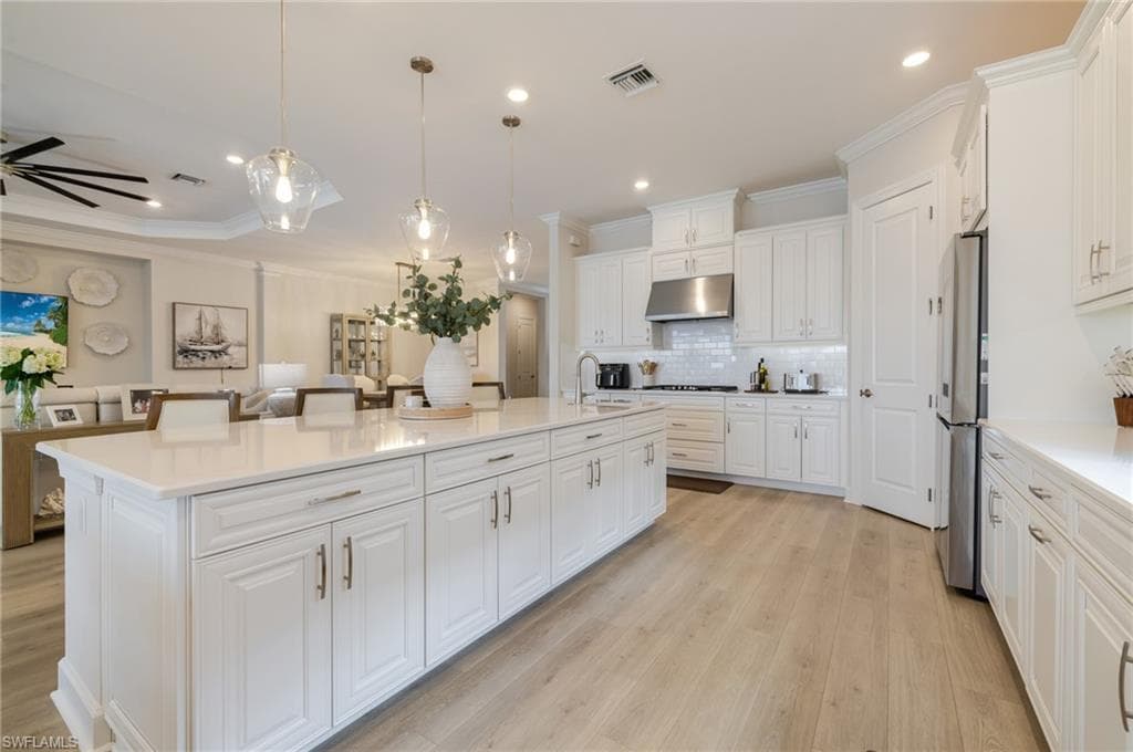17602 Terracina DR-13