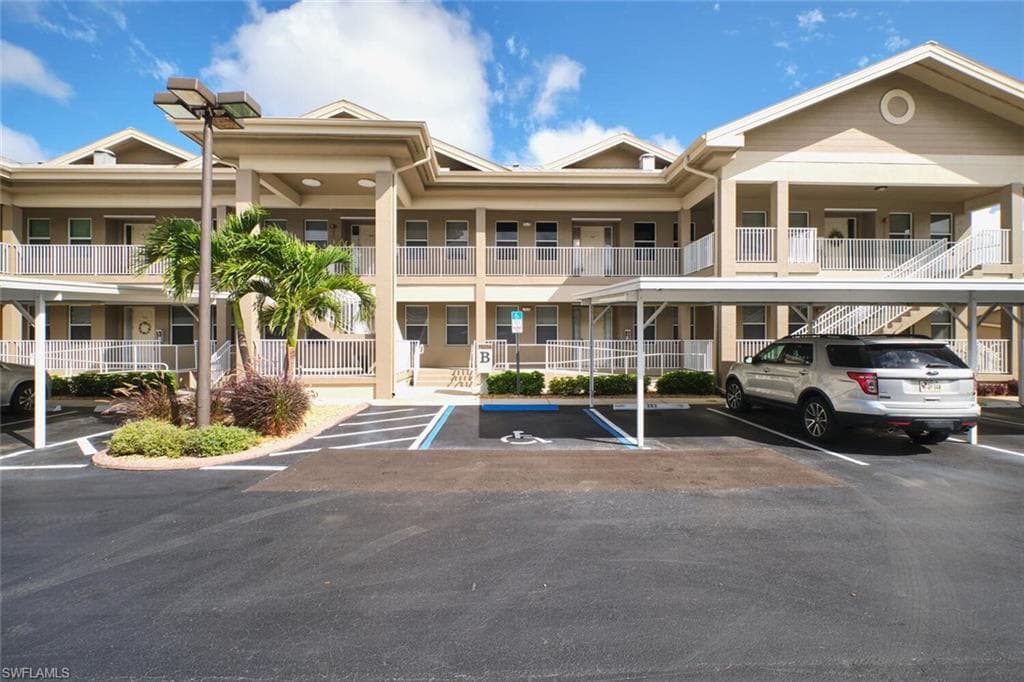 15256 Riverbend BLVD 202-1