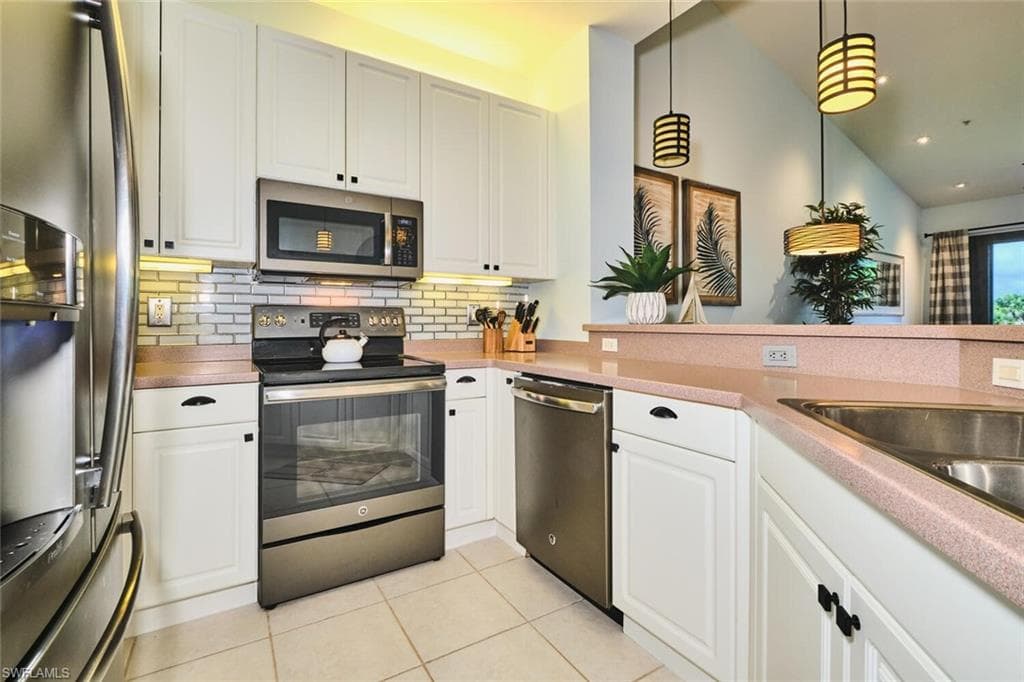 15256 Riverbend BLVD 202-5