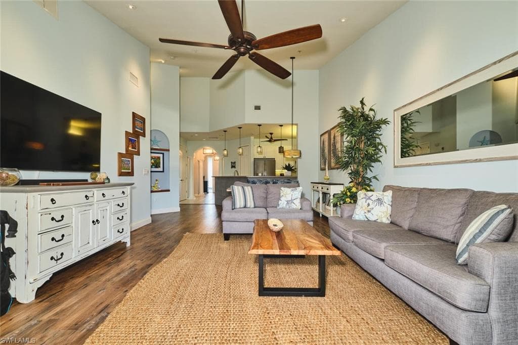 15256 Riverbend BLVD 202-8