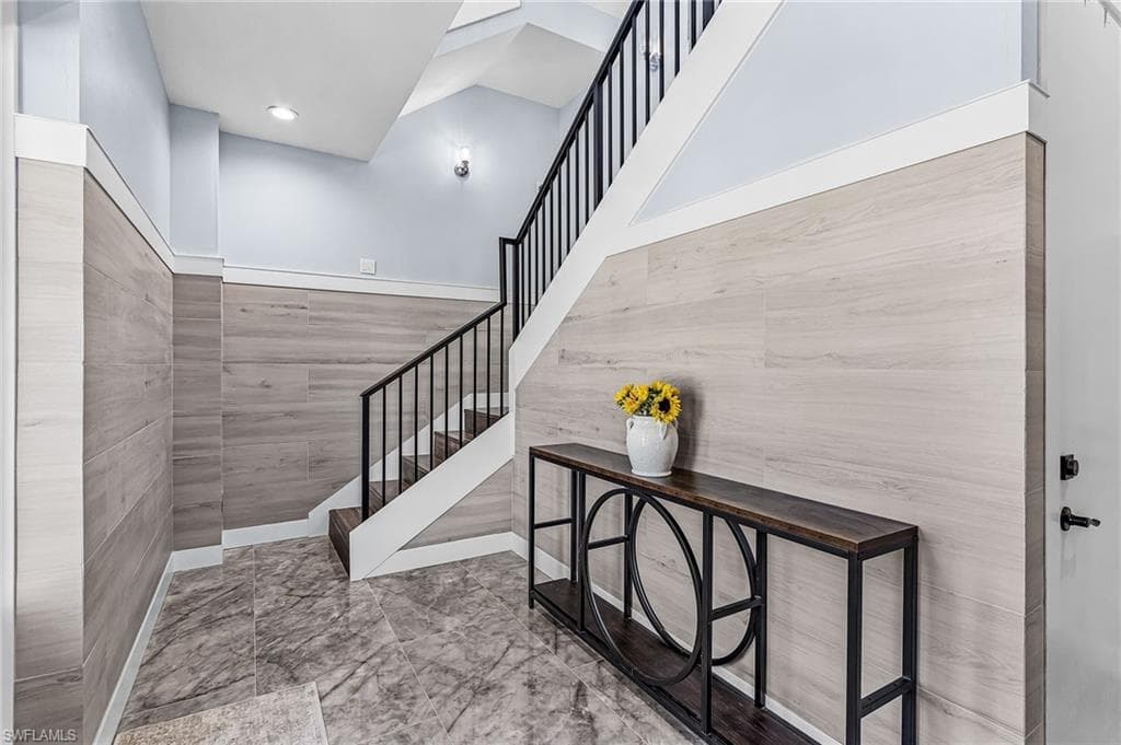 5691 Marimin DR-25