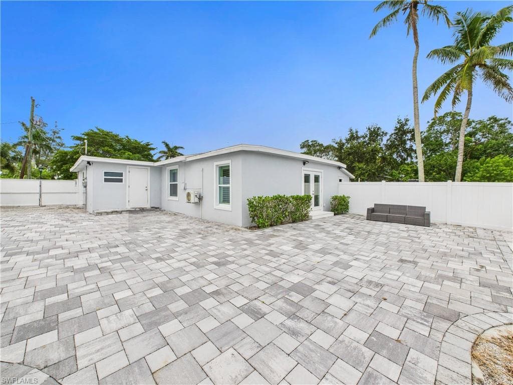 567 13th ST N-21