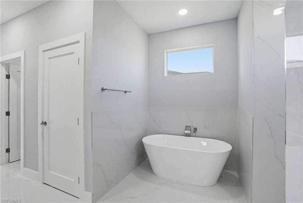 429 Palmyra AVE-23