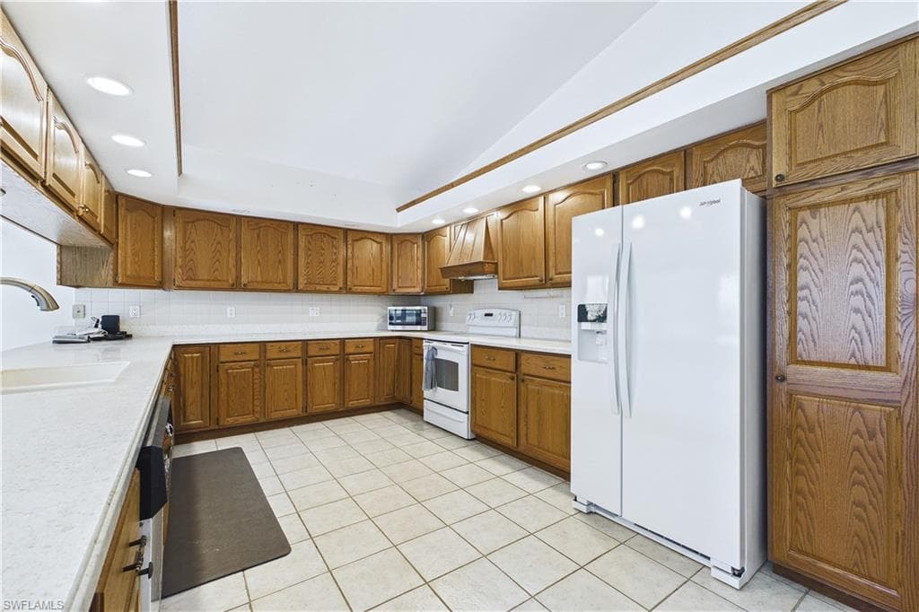 1255 N Brandywine CIR-17