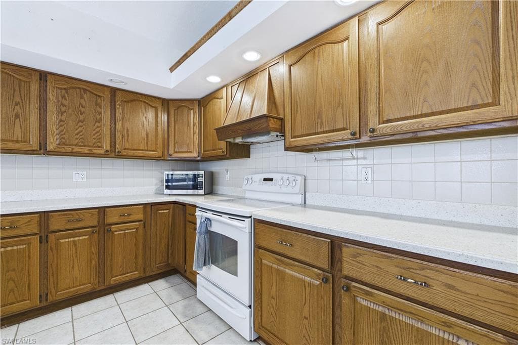 1255 N Brandywine CIR-18