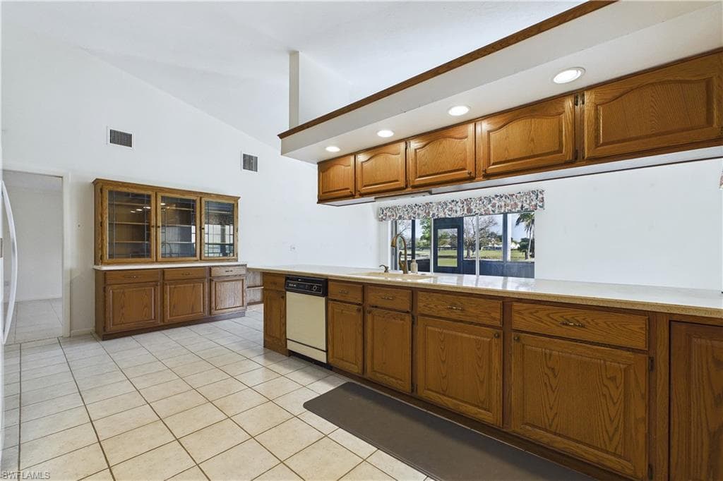 1255 N Brandywine CIR-19