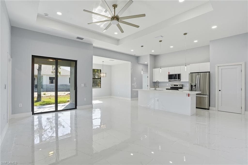 431 Palmyra AVE-5