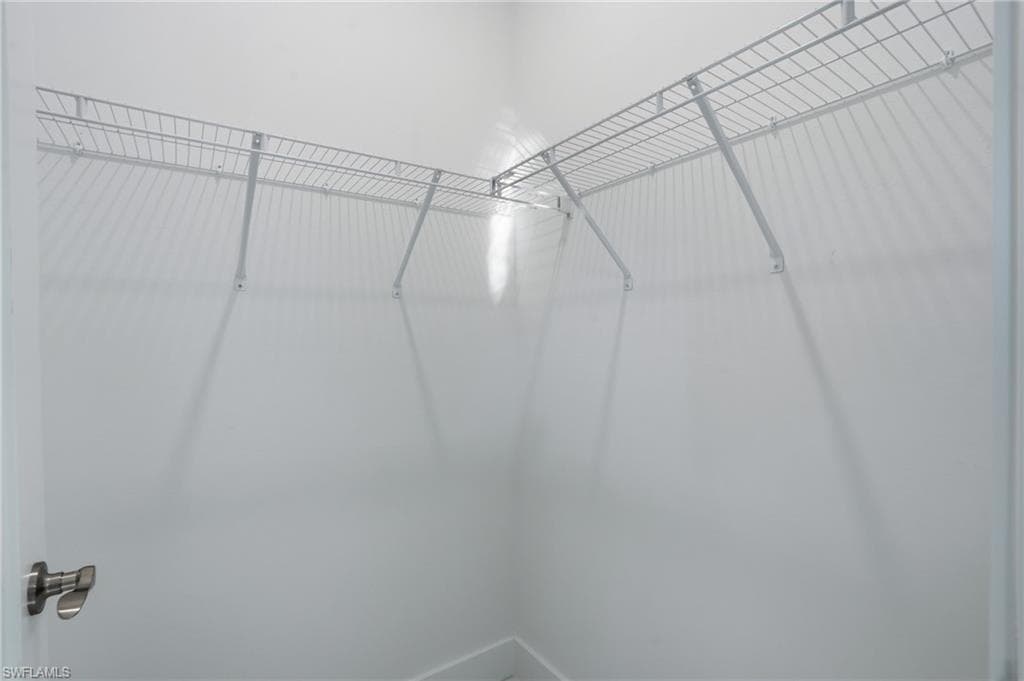431 Palmyra AVE-30