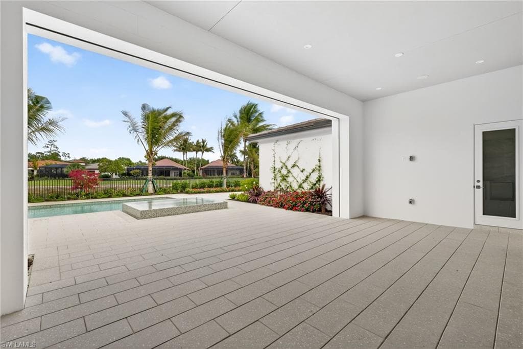 16736 Lucarno WAY-31