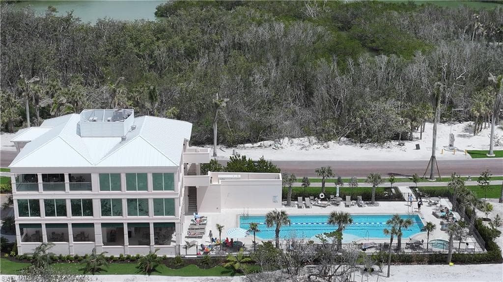 260 Barefoot Beach BLVD 304-20