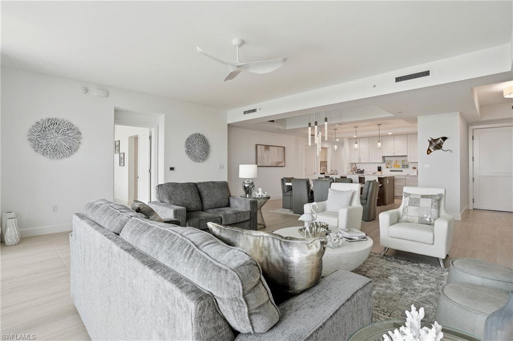 4142 Bay Beach LN 502-15