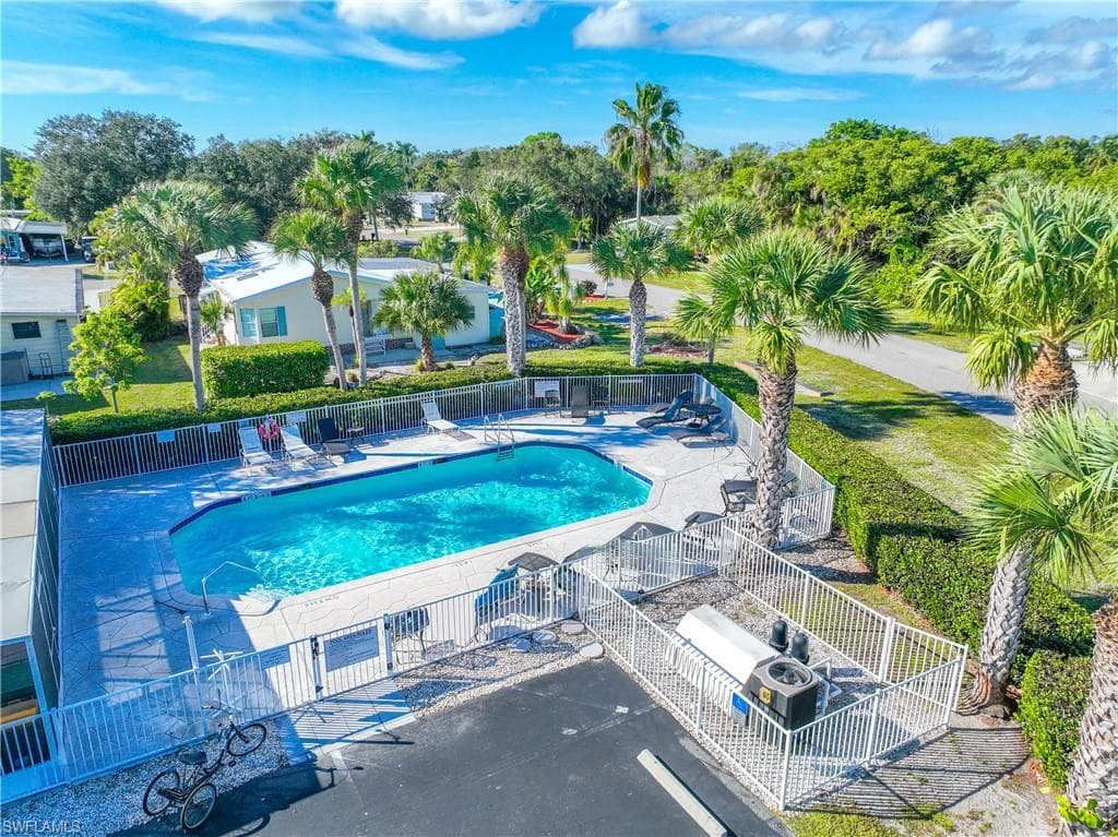 101 Audubon RD-28