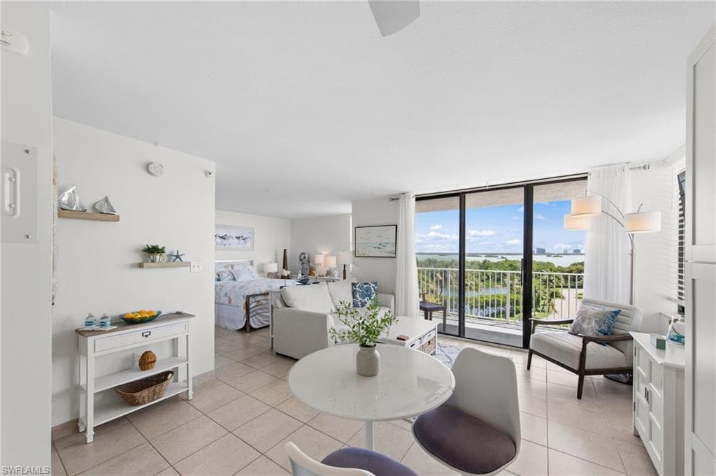 8701 Estero BLVD 507-5