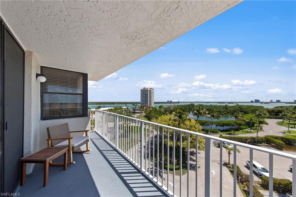 8701 Estero BLVD 507-15