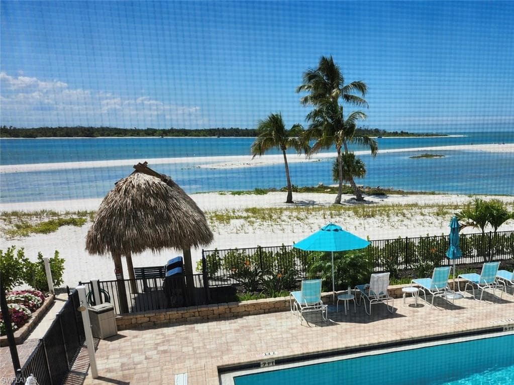 8400 Estero BLVD 103-2