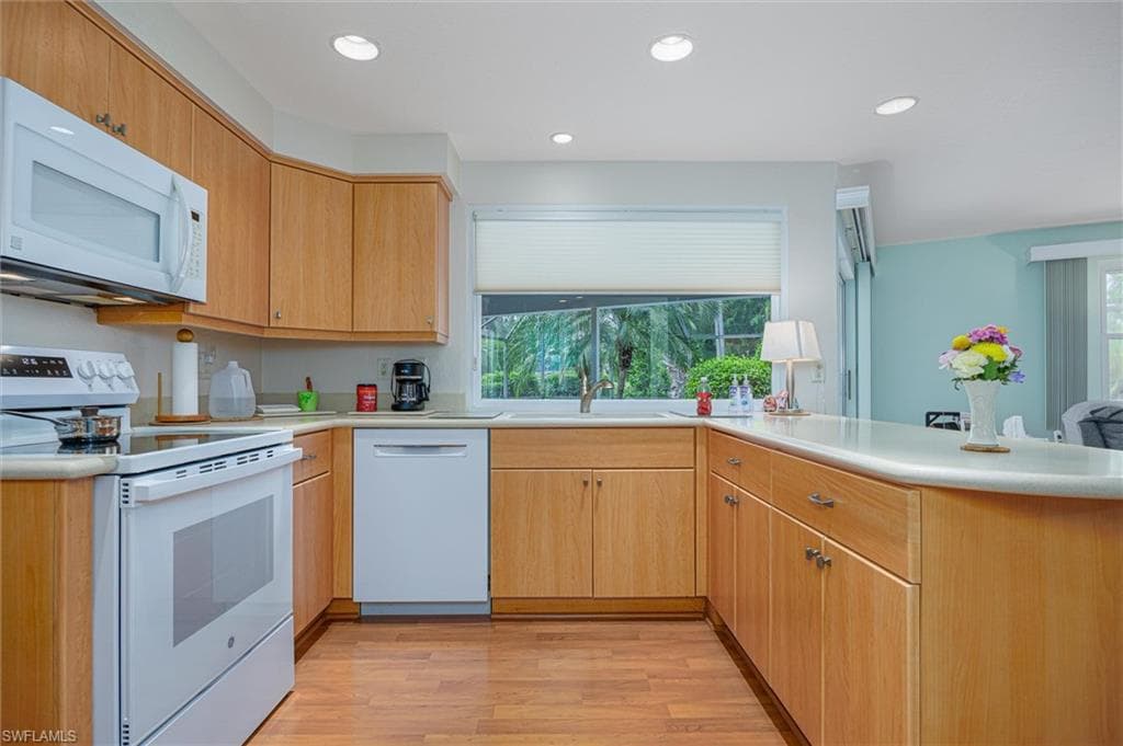 5148 Fairfield DR-7