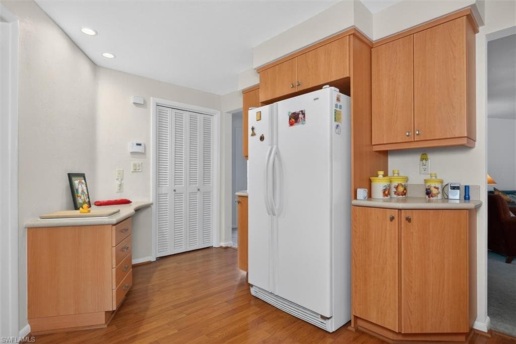 5148 Fairfield DR-8