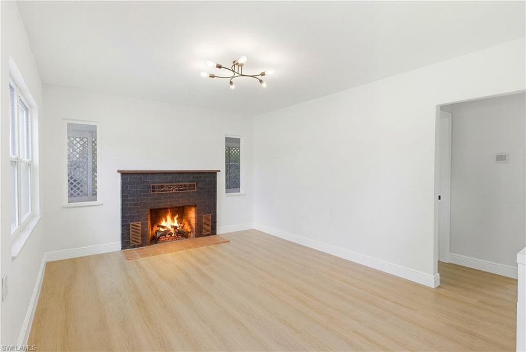 363 New York DR-8
