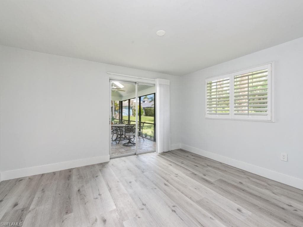 1131 Crayton RD-17