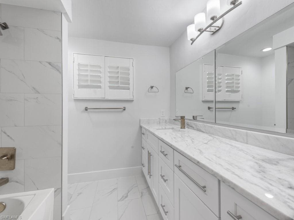 1131 Crayton RD-18