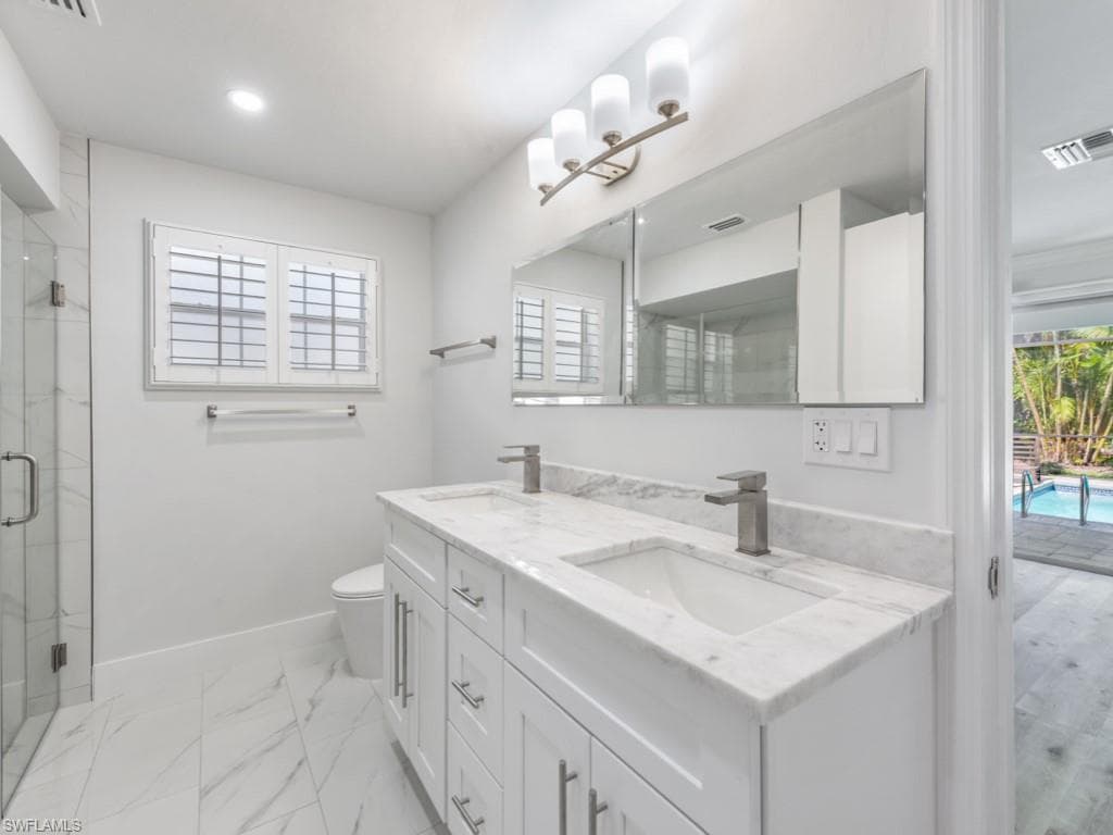 1131 Crayton RD-15