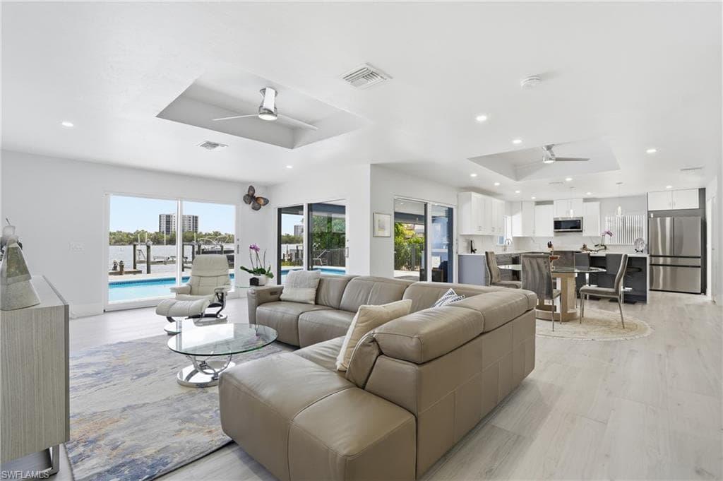 8009 Lagoon RD-17