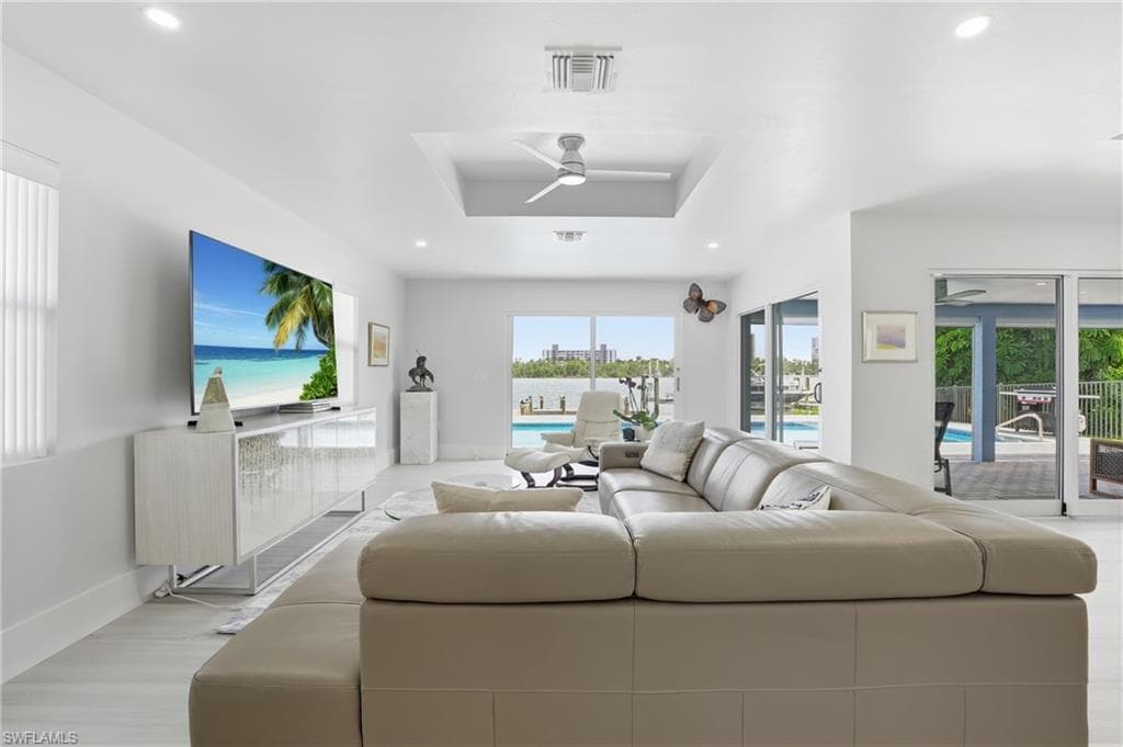 8009 Lagoon RD-16