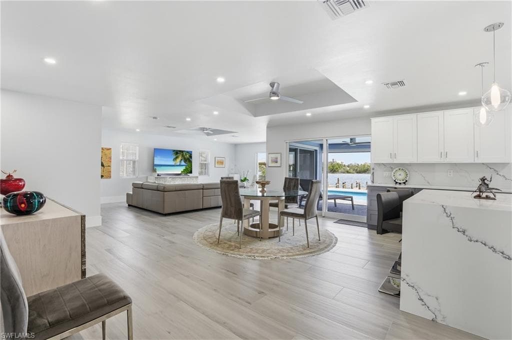 8009 Lagoon RD-22