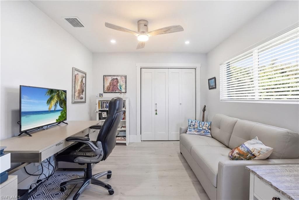 8009 Lagoon RD-33