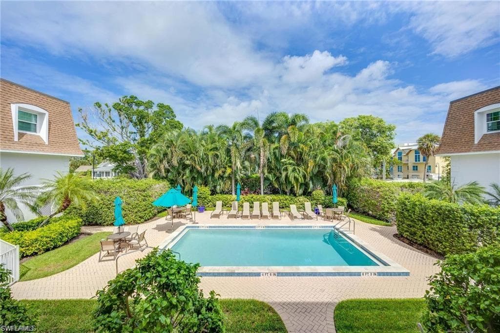 1222 Gordon DR 15-24