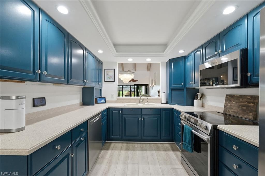 646 Augusta BLVD-16