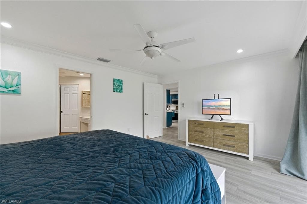 646 Augusta BLVD-26