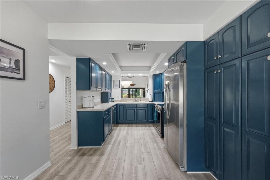646 Augusta BLVD-18