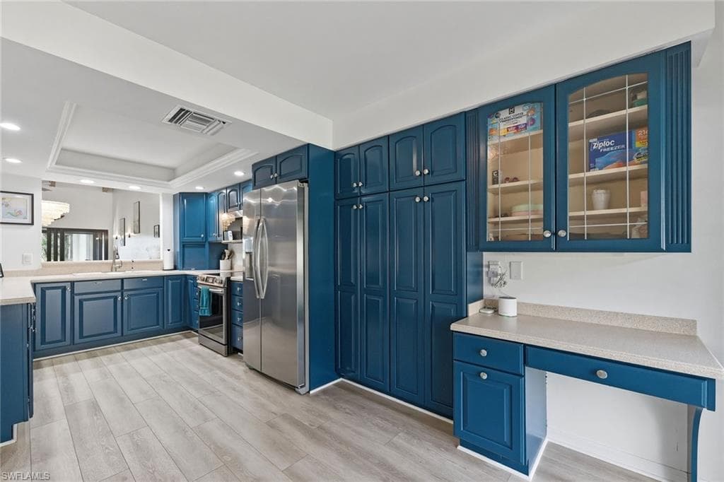 646 Augusta BLVD-15