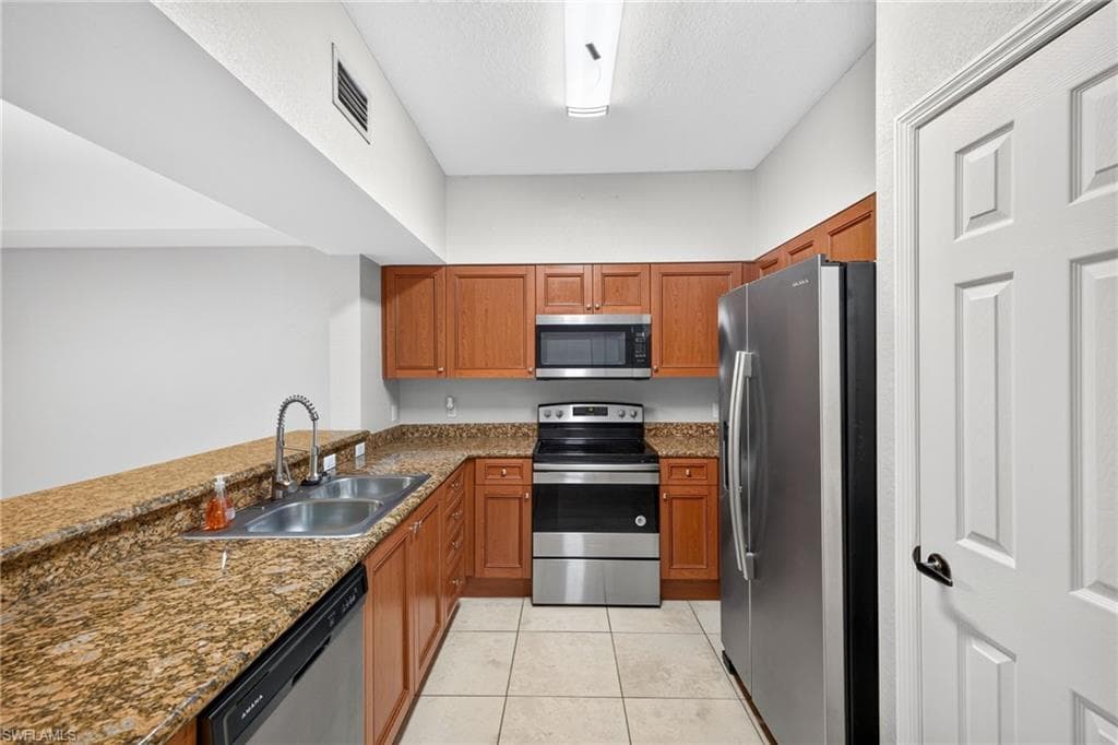 20265 Royal Villagio CT 107-3