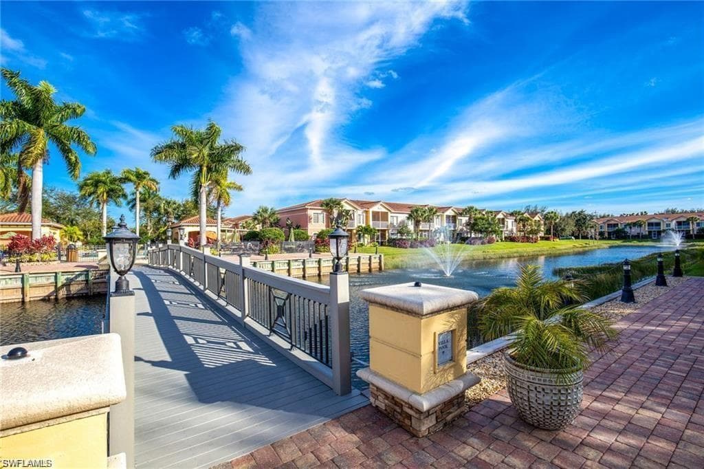 20265 Royal Villagio CT 107-28