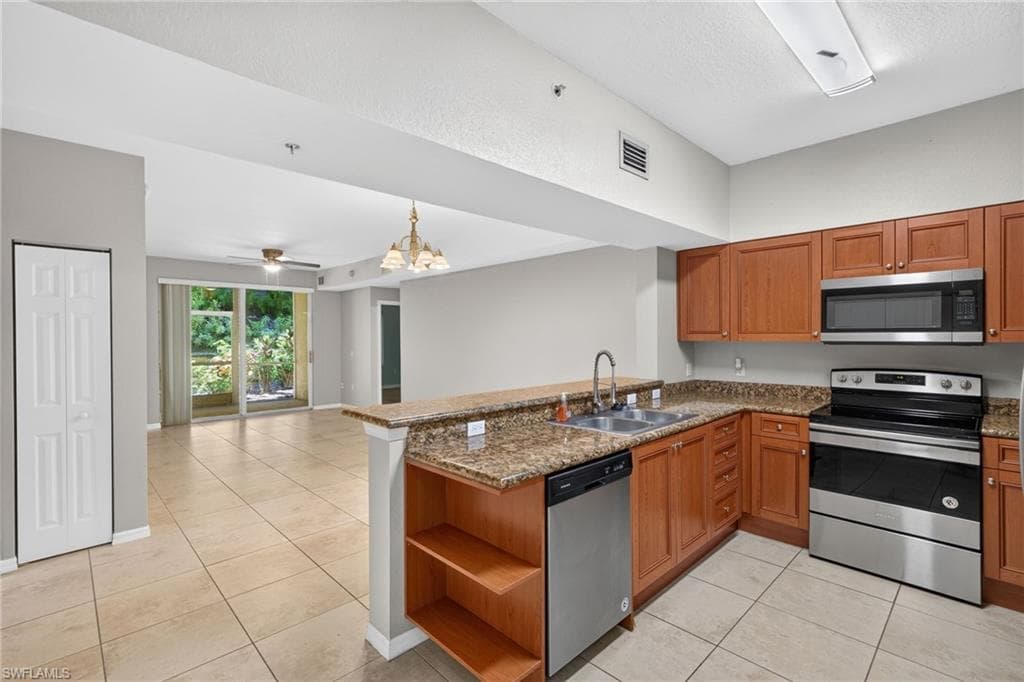 20265 Royal Villagio CT 107-4