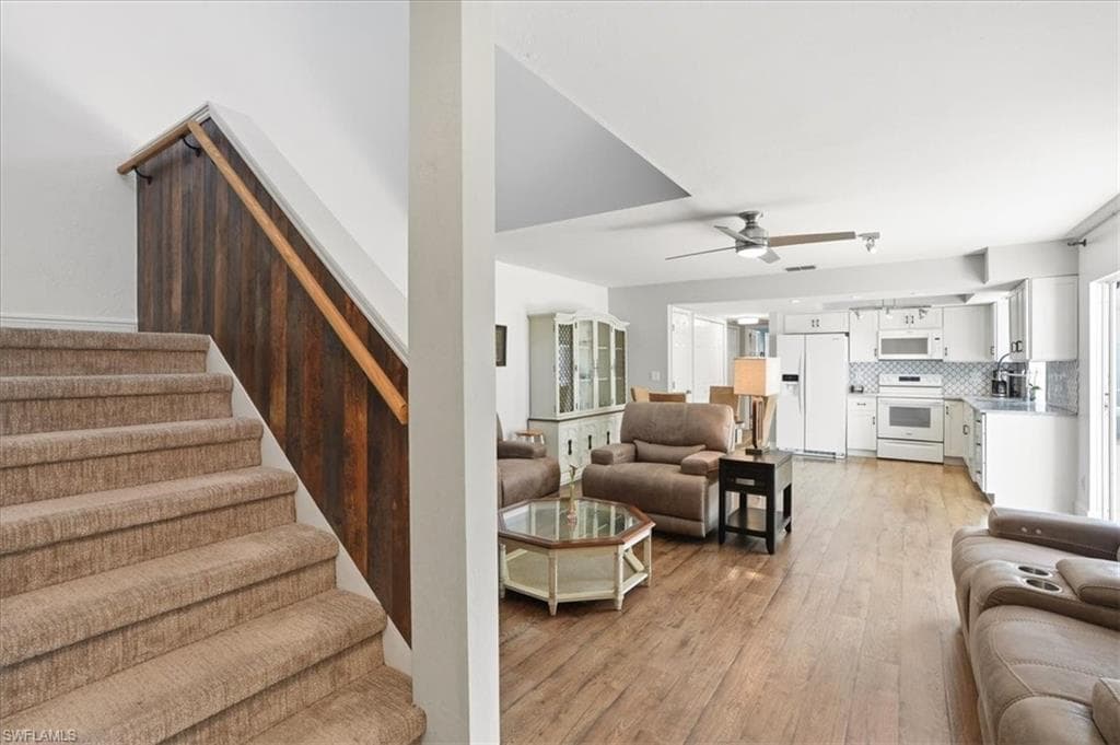 13730 Downing LN W-1-6